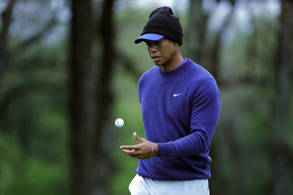 Tiger Woods under träning på Bethpage Black inför PGA-mästerskapen.
