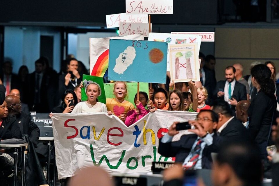 Barn med ”rädda världen”-budskap gör sig hörda under klimatmötet i Bonn.