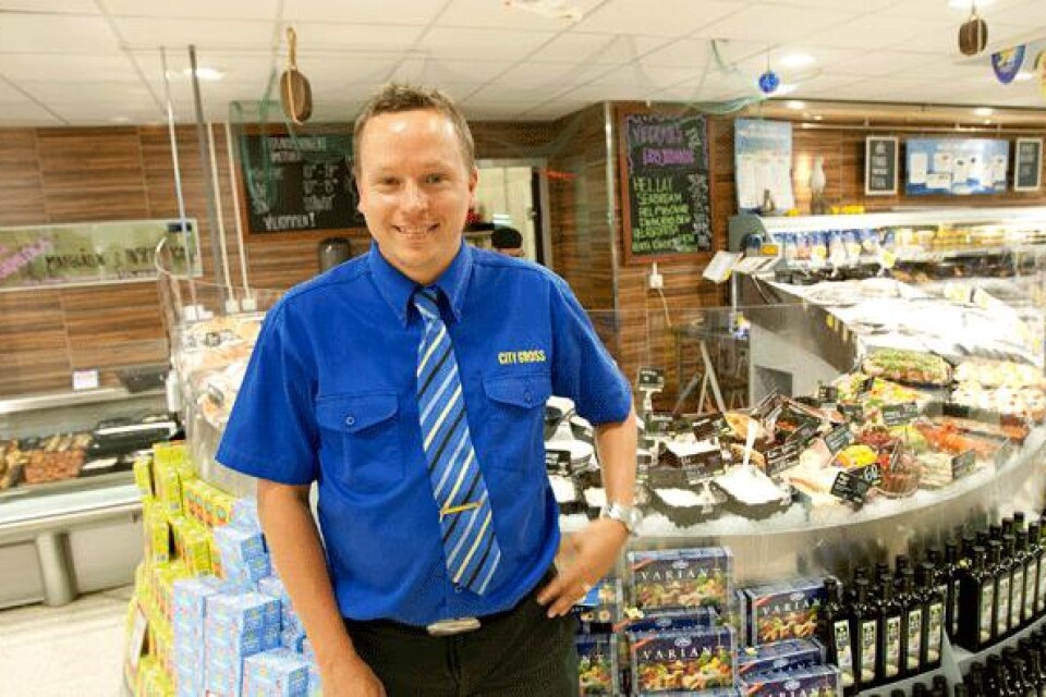 Roger Kristiansson, glad butikschef efter nomineringen.