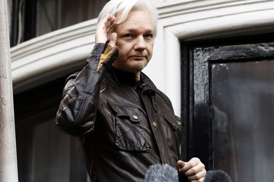 Julian Assange när han befann sig på flykt från brittisk rättvisa på Ecuadors ambassad i London. Arkivbild.