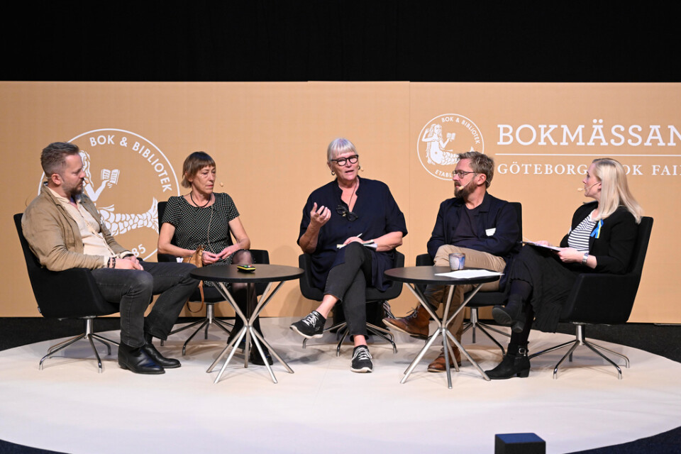 Anders Rydell, Sofia Lenninger, Anna-Lena Lodenius, Björn Wiman och Lisa Bjurwald samtalar på Bokmässan om ”Kulturen under nationalismen”.