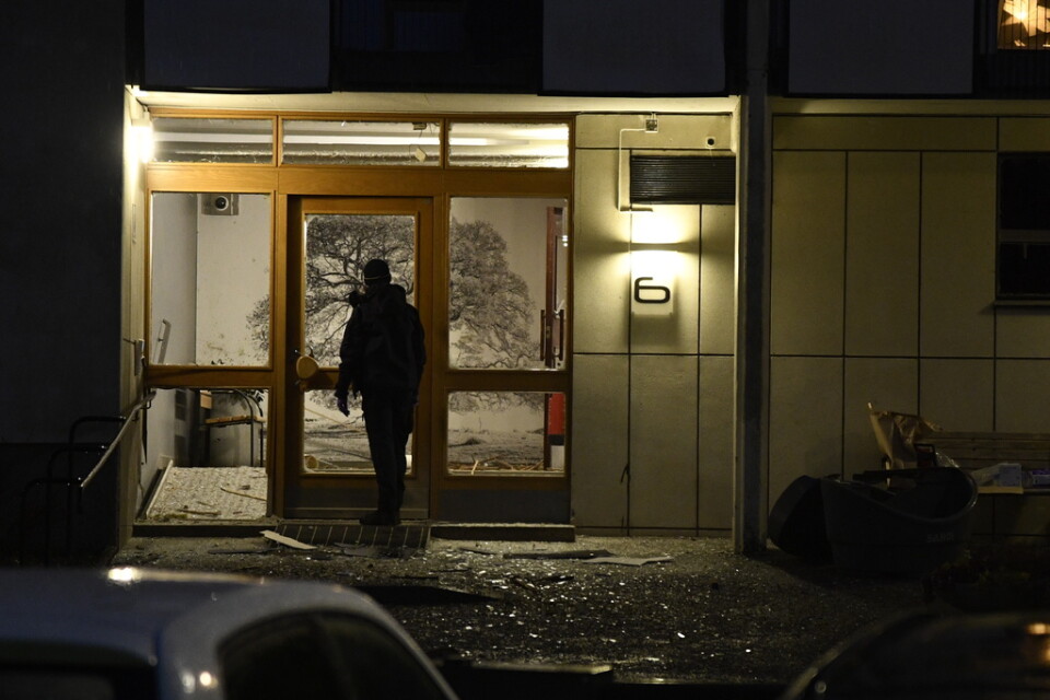 Under natten sprängdes en port i stadsdelen Grimsta i västra Stockholm.