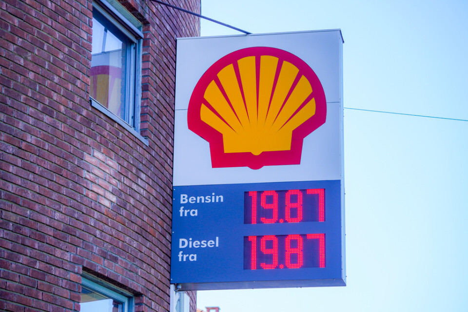 Både bensin- och dieselpriserna i Norge (här i Oslo den 12 augusti) har vid flera tillfällen i augusti noterats under 20 kronor per liter. När det gäller diesel är det flera kronor billigare än vad svenska bilister fick betala samma dag. Arkivbild