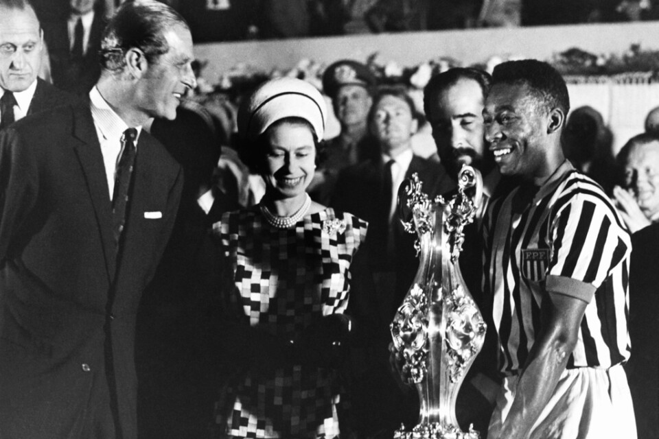 Prins Philip, drottning Elizabeth och Pelé när de möttes i Brasilien 1968.