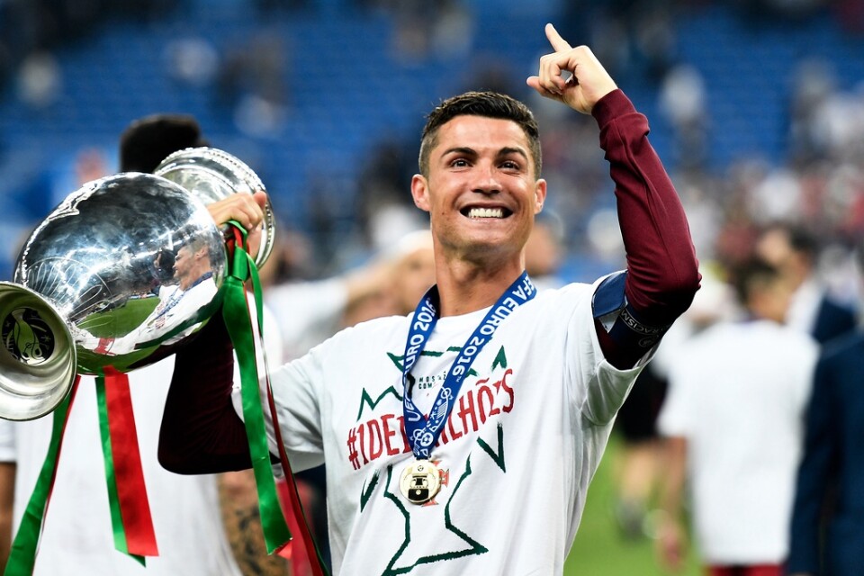 Cristiano Ronaldo får chansen att försvara EM-titeln från 2016 med sitt Portugal först sommaren 2021. Arkivbild.