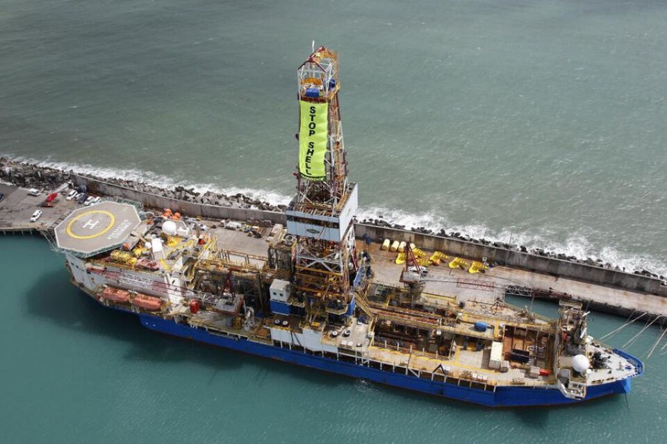 PROVSKEPP. Ett av de två borrskepp som Shell ska använda i Arktis, Noble Explorer. Foto: Greenpeace.