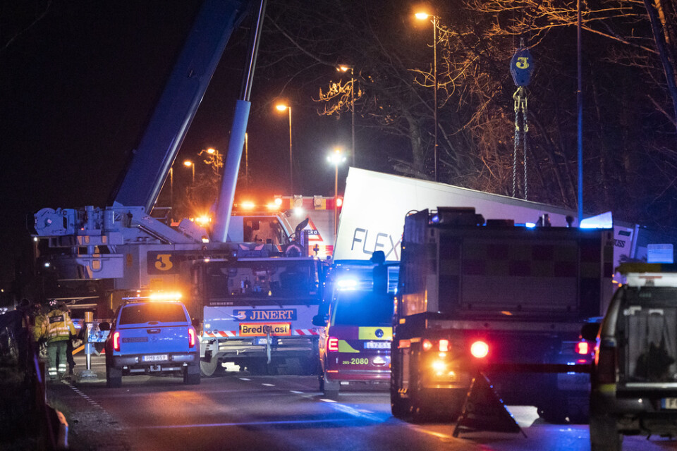 Lastbilschauffören som körde rattfull vid en olycka i Hässleholm i november i fjol åtalas. Arkivbild.