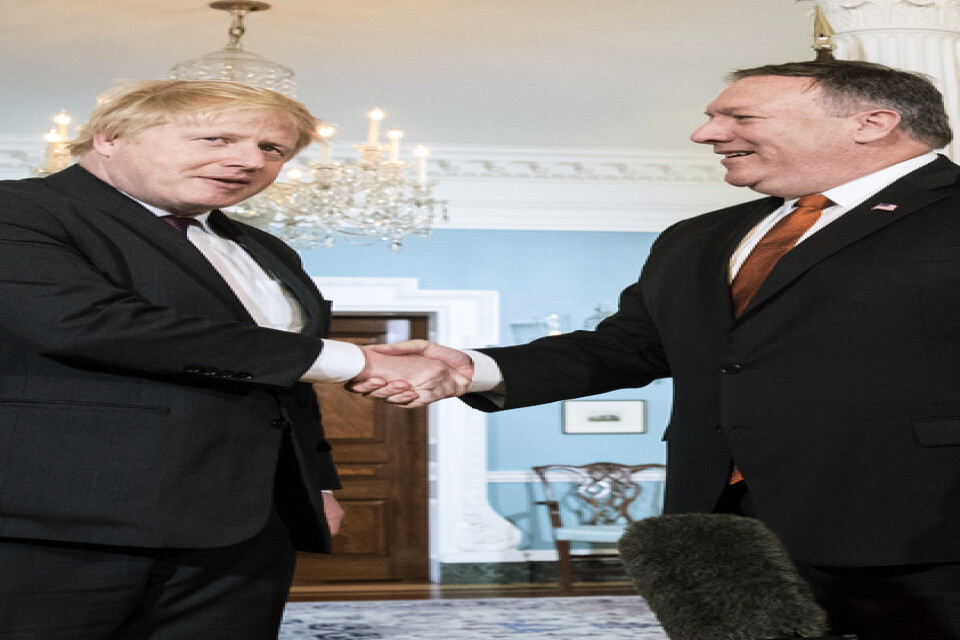 Storbritanniens dåvarande utrikesminister Boris Johnson besökte i maj 2018 USA för att övertala landet att inte lämna Iranavtalet, och träffade bland annat sin amerikanske kollega Mike Pompeo. Arkivbild.