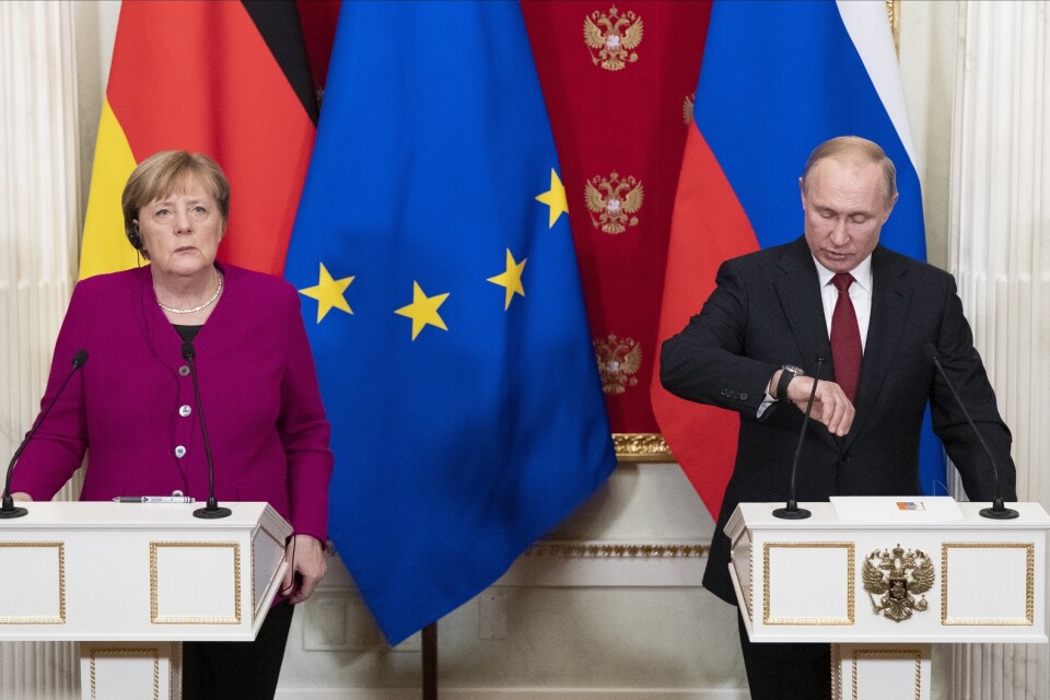 Tiden är inne för ännu en spionaffär att förpesta relationen mellan förbundskansler Angela Merkel och president Vladimir Putin. Arkivbild.