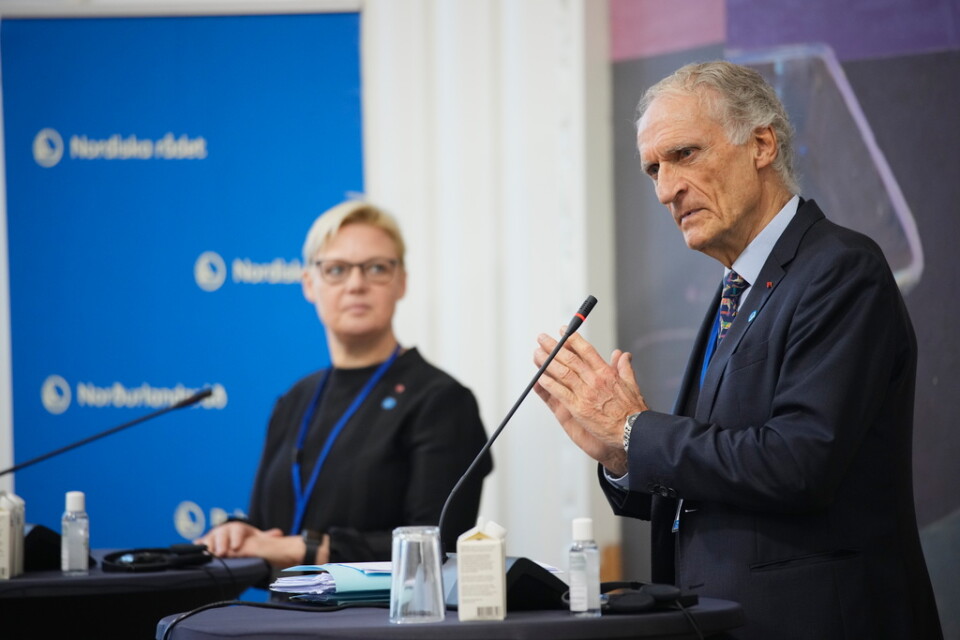 Nordiska rådets president Bertel Haarder och vice president Annette Lind vid en pressträff i Köpenhamn.