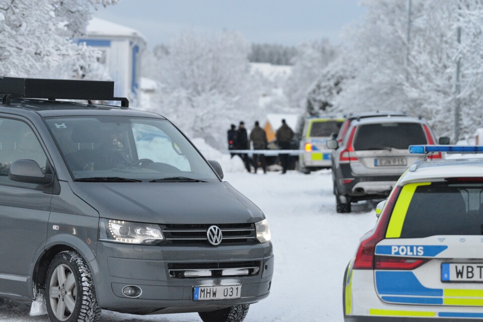 En man har skjutits till döds av polisen i Härnösand.