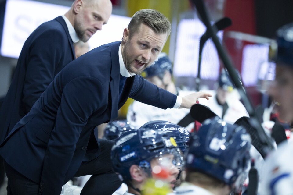 Linköpings huvudtränare Daniel Eriksson har ännu inte lett sitt nya lag till seger i SHL. Arkivbild.