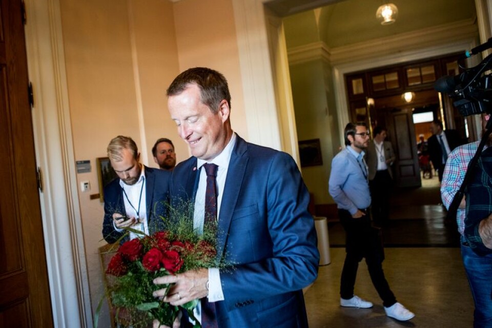 Anders Ygeman fick lämna posten som inrikesminister. Med ett leende, då han utsågs till gruppledare för S i riksdagen.