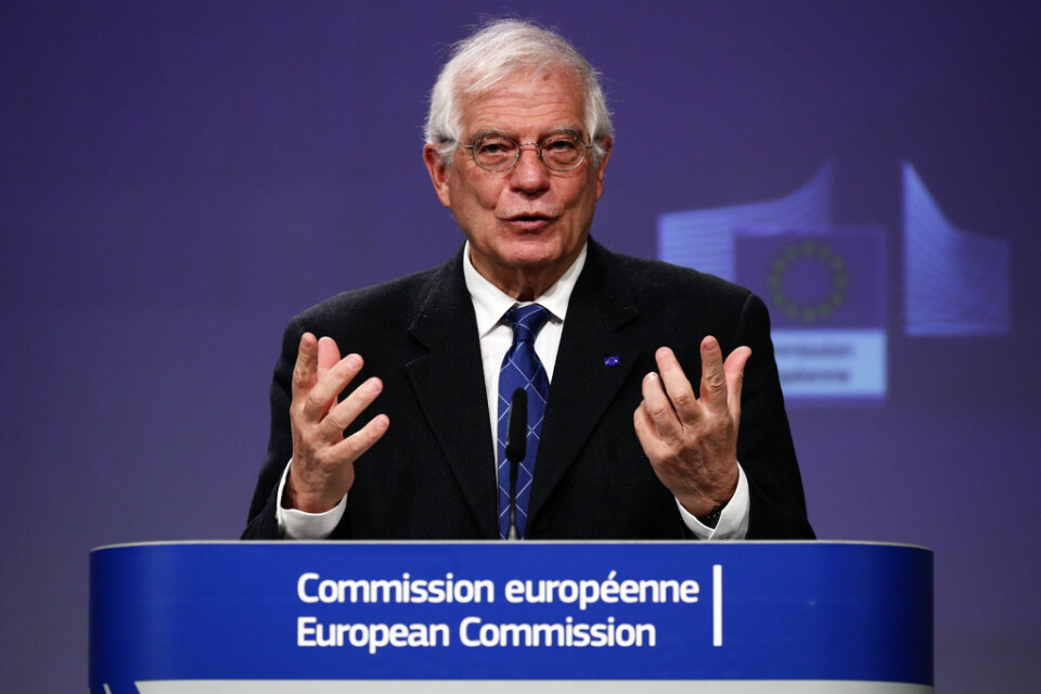 EU:s utrikeschef Josep Borrell säger att det finns omkring 250|000 EU-medborgare runt om i världen som vill komma hem.