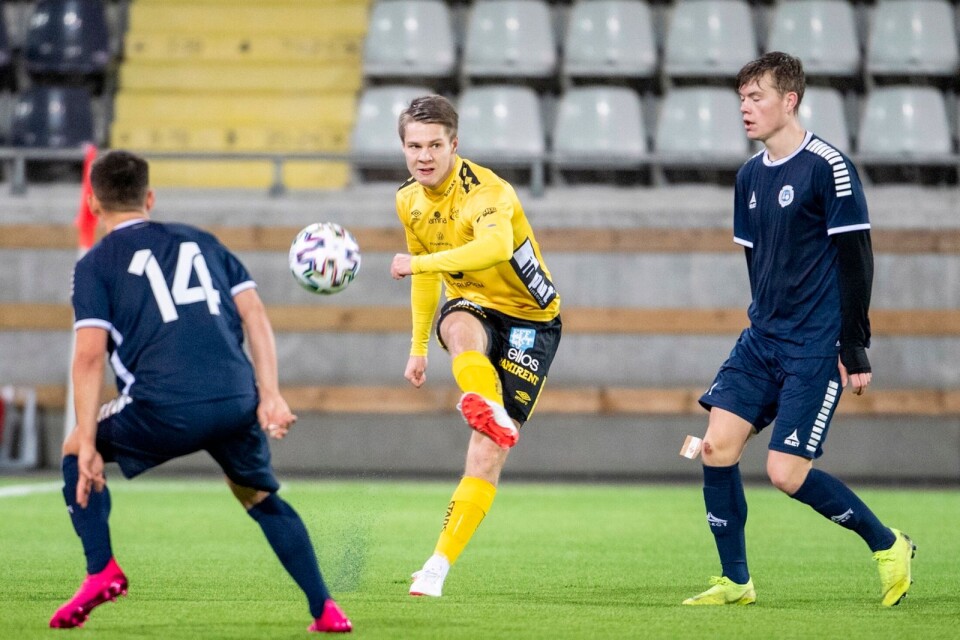 Här är Gustav Broman i Elfsborgströjan, mot Utsikten i svenska cupen 2021.