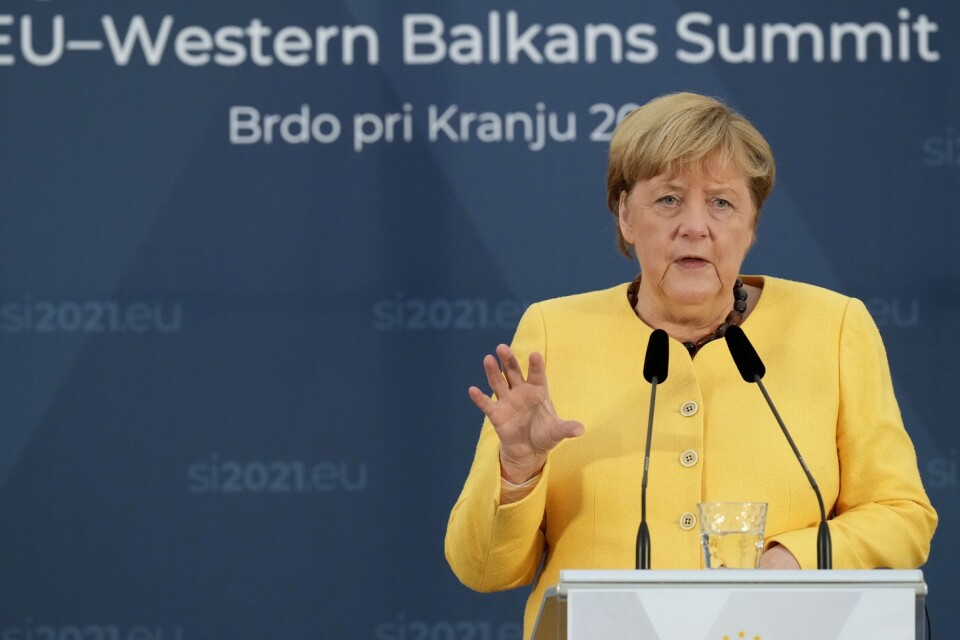 Tysklands förbundskansler Angela Merkel vill inte ge någon tidsplan för när länderna på västra Balkan kan bli medlemmar i EU