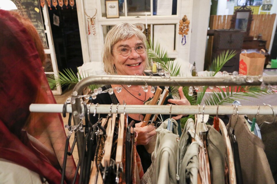 Eva Hargne har återskapat kläder sedan 1980-talet.