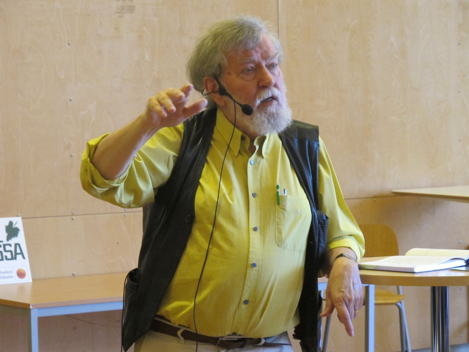 Stewe Claesson höll i föreläsning under invigningen av Nässelfrossan på Jämshögs folkhögskola.