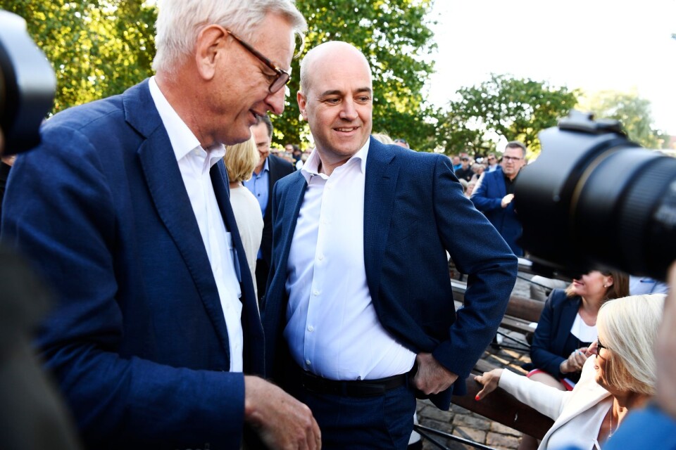 Carl Bildt och Fredrik Reinfeldt är två exempel på tidigare politiker vars kompetens och kontaktnät man bör ta till vara på.