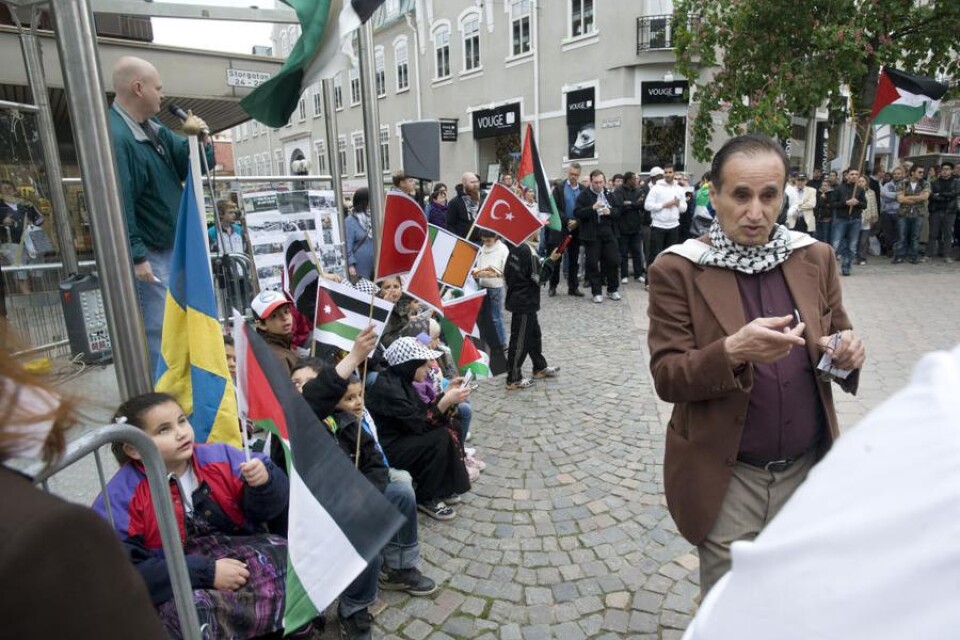 En av initiativtagarna till manifestationen i Växjö var Zaki Yassin, ordförande för Palestinska föreningen för demokrati och fred.