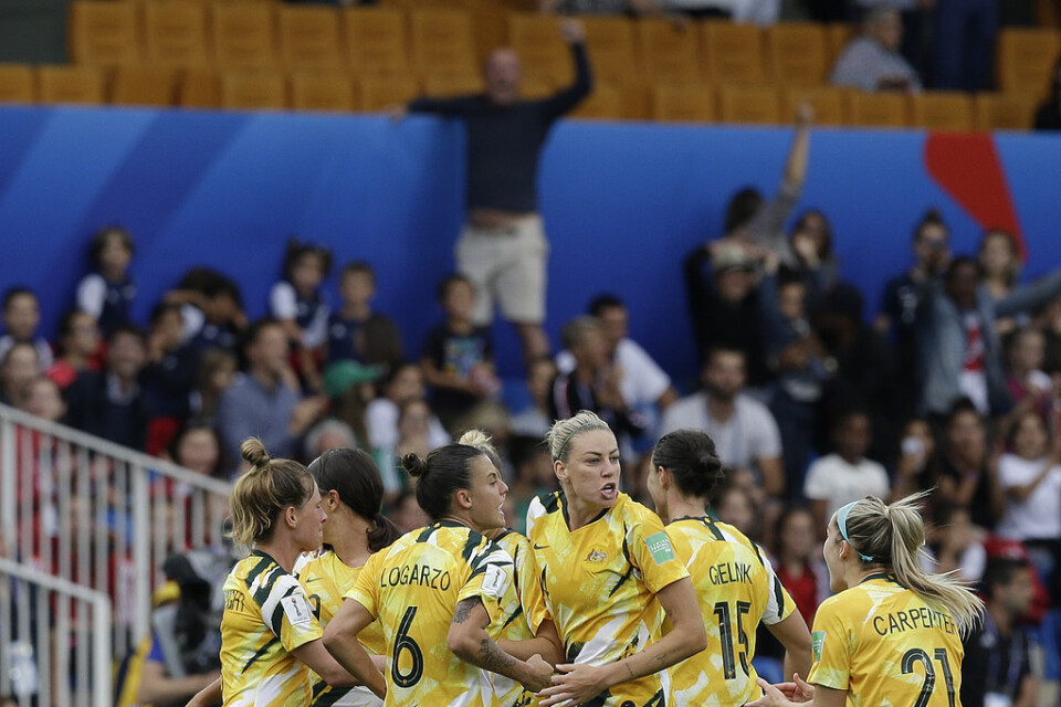 Det tog sin lilla tid – men efter några minuters VAR-granskning kunde de australiska spelarna äntligen jubla efter att deras 3–2-mål mot Brasilien godkänts.
