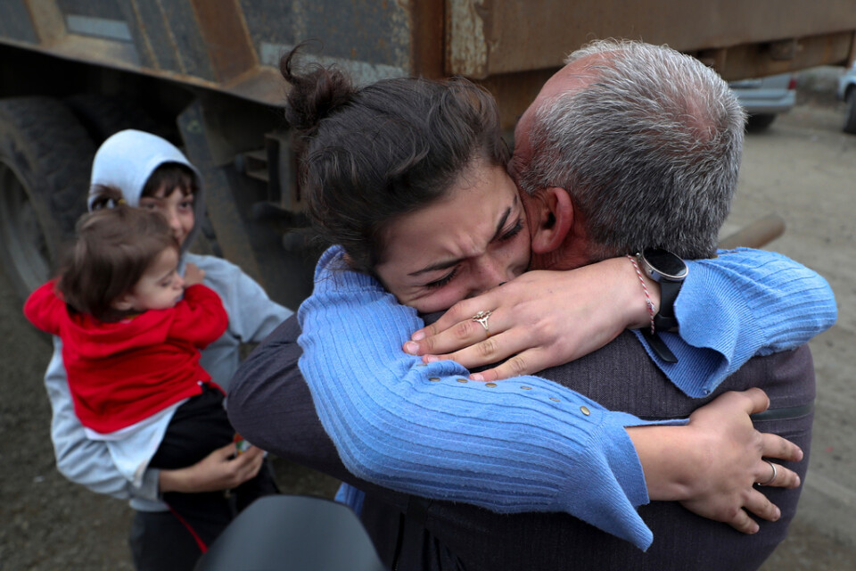 En familj återförenas eter flykten till Armenien och staden Kornidzor.