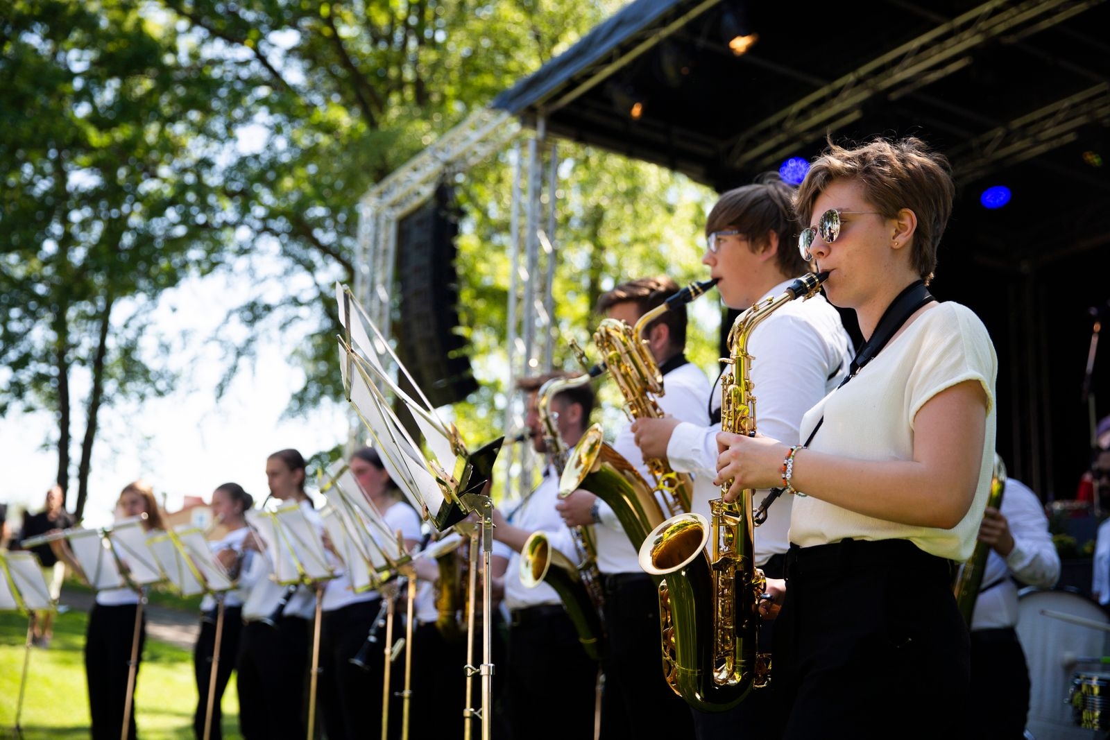 Skurups Kulturskolas ungdomsorkester spelade bland annat en låt som de vunnit silver med i Riksförbundet Unga musikanterns blåsmusiktävling i år.