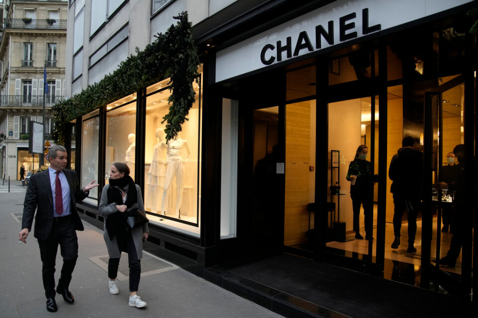 En Chanel-butik i centrala Paris. Arkivbild.