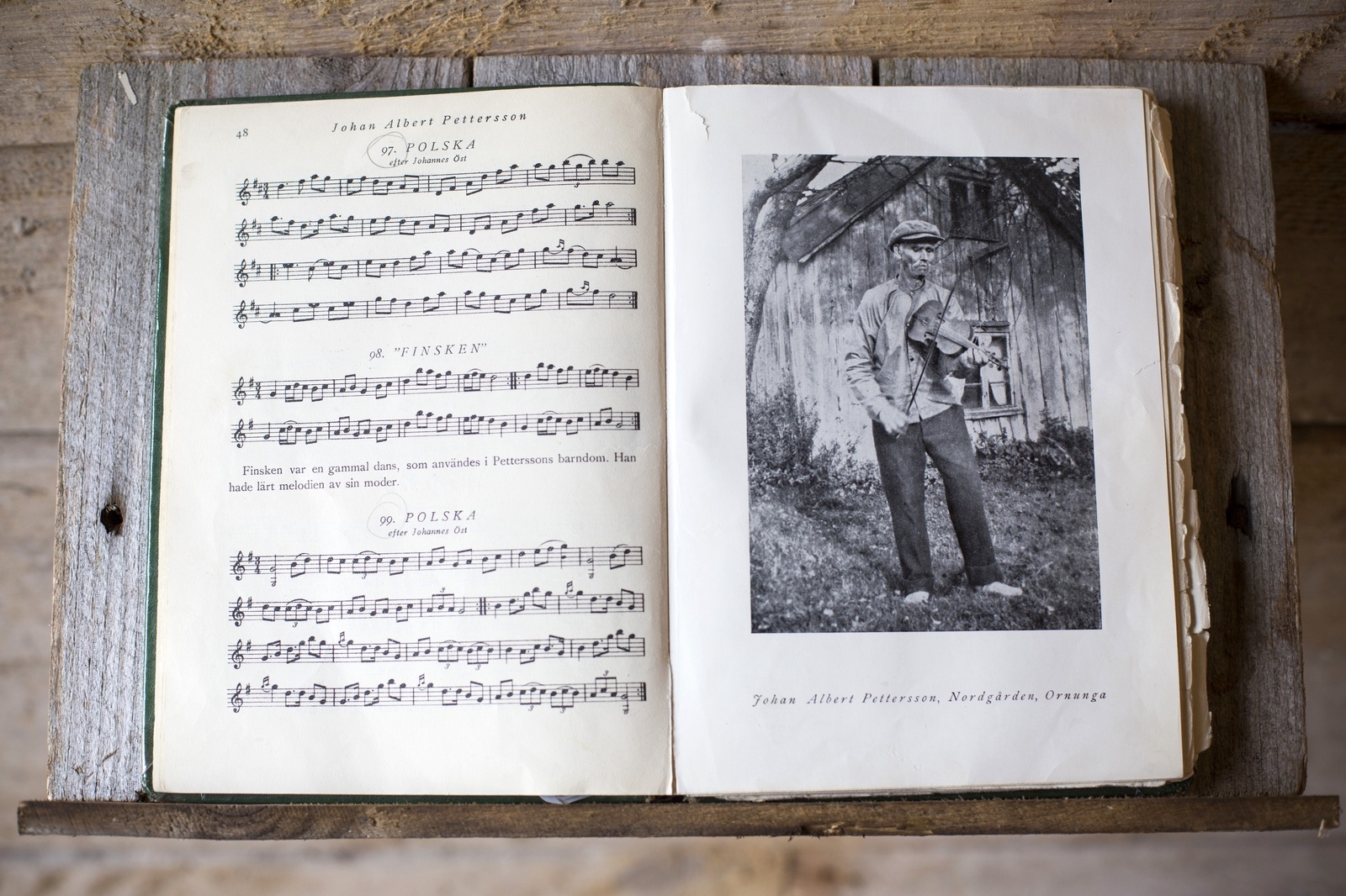 ”Musikarvet från Ornunga” visar historien om folkmusiken, sångerskorna och spelmännen. Den invigs i samband med Ornungastämman.