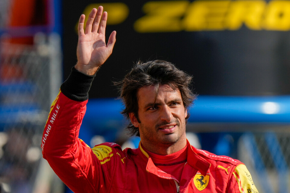 Ferrariföraren Carlos Sainz från Spanien jagade och fångade klocktjuvar i Milano på söndagen. Arkivbild.