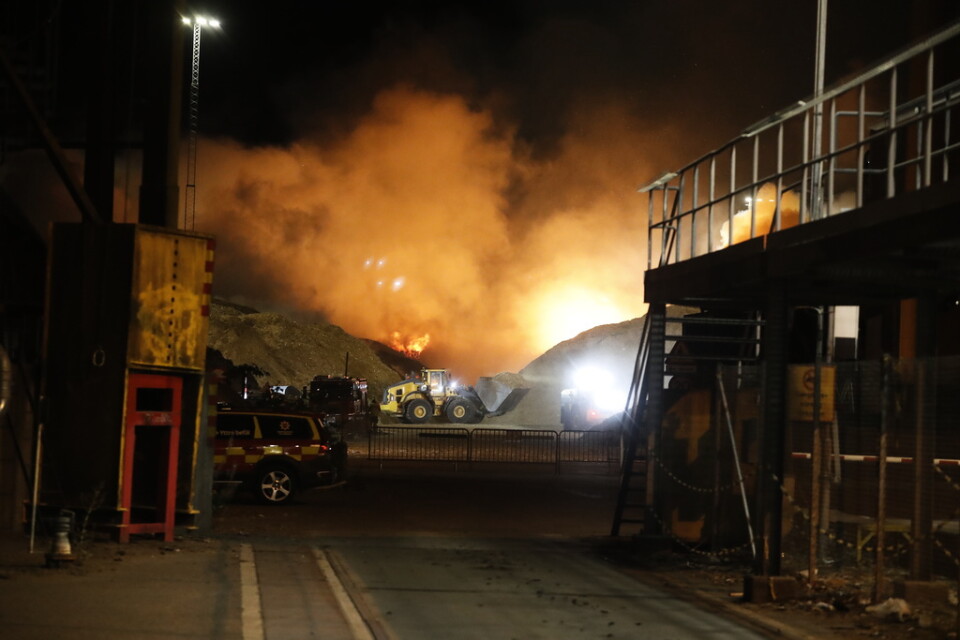 Under söndagen utbröt en kraftig brand i Norrköpings hamn.
