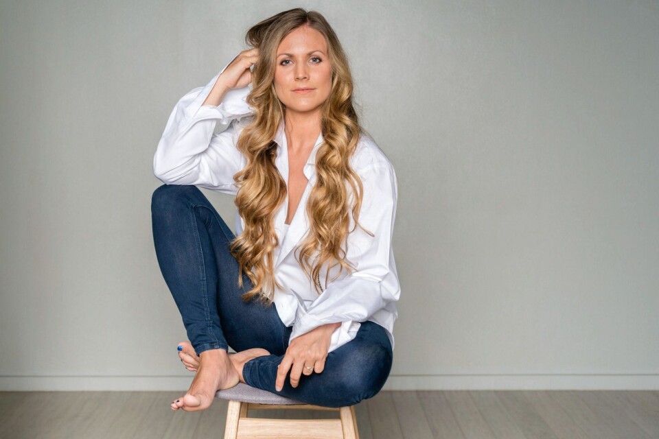 Yogainstruktören och influencern Rachel Bråthén fyller 30 år. För sex år sedan började hon lägga ut bilder på sig själv i olika yogapositioner på Facebook och Instagram under namnet ”Yoga Girl”. I dag har hon 2,2 miljoner följare.