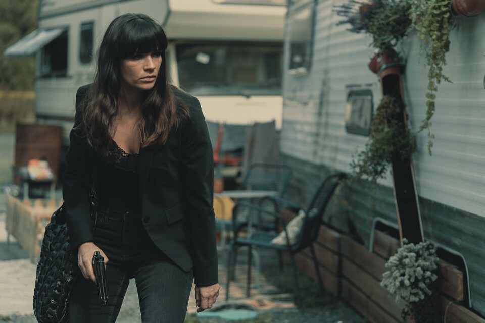 Emilia Roosmann spelar en av rollerna i nya thrillerserien "Maskineriet". Pressbild.