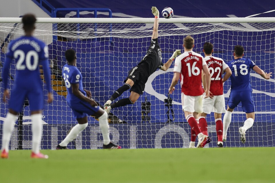 Premier League, här matchen Chelsea–Arsenal, har förlängt tv-avtalet för tre säsonger.