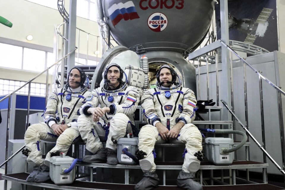 Christopher Cassidy, Anatolij Ivanisjin och Ivan Vagner tränar för fullt inför rymdresan. Bilden är från Stjärnstaden utanför Moskva i mars.
