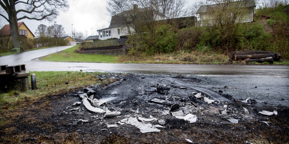 Efter bilbranden på Sportvägen den 3 maj 2021. Bilen tillhörde en politiker.
