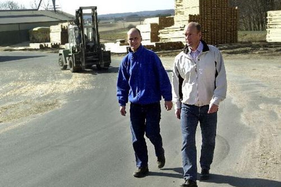Det går bra för för sågverket konstaterar ägarna, bröderna Greger och Kjell Jansson. Bild: PER ROSENQVIST