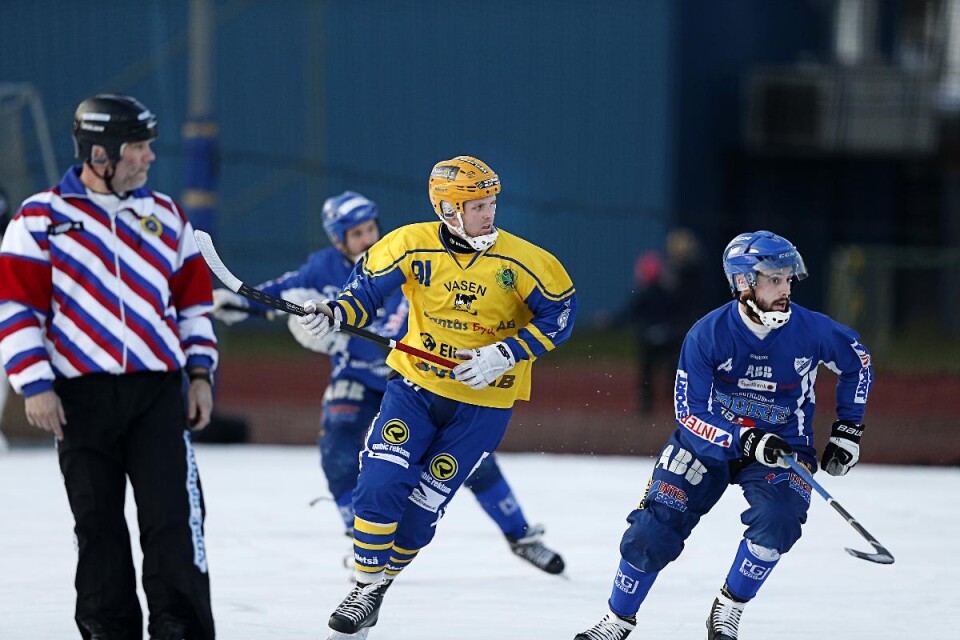Före detta BK Bore-spelaren Daniel "Glasan" Gustavsson fick lämna isen mållös. Foto: Daniel Svensson