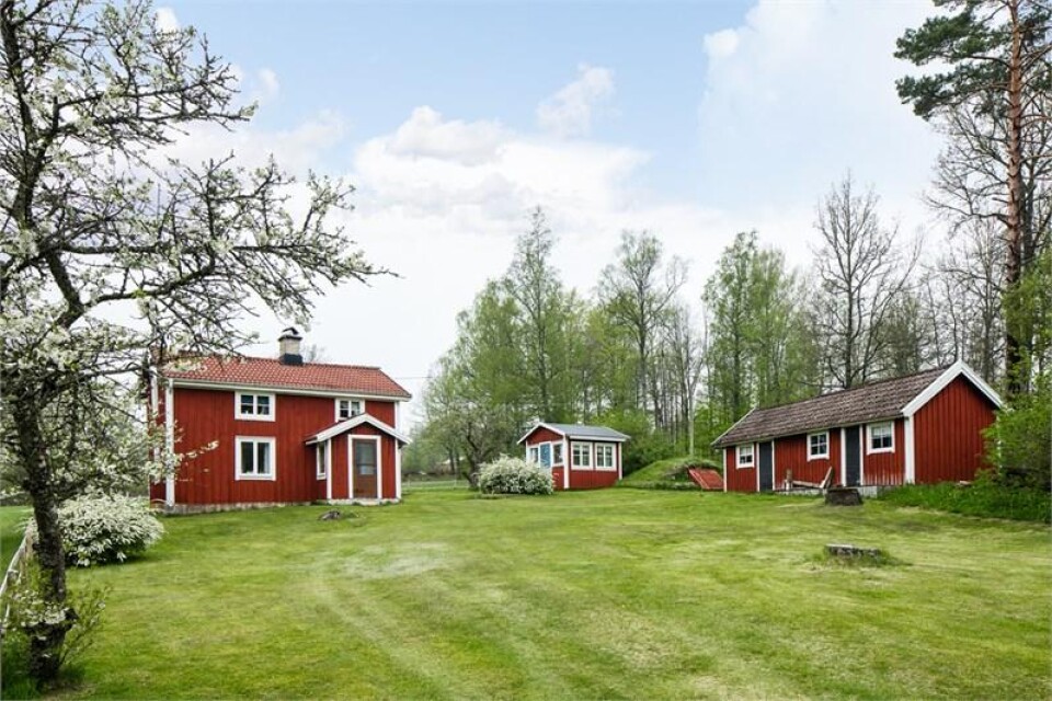 I topp finns bostaden på Ormesberga Bokelund 2. Foto: Fastighetsbyrån