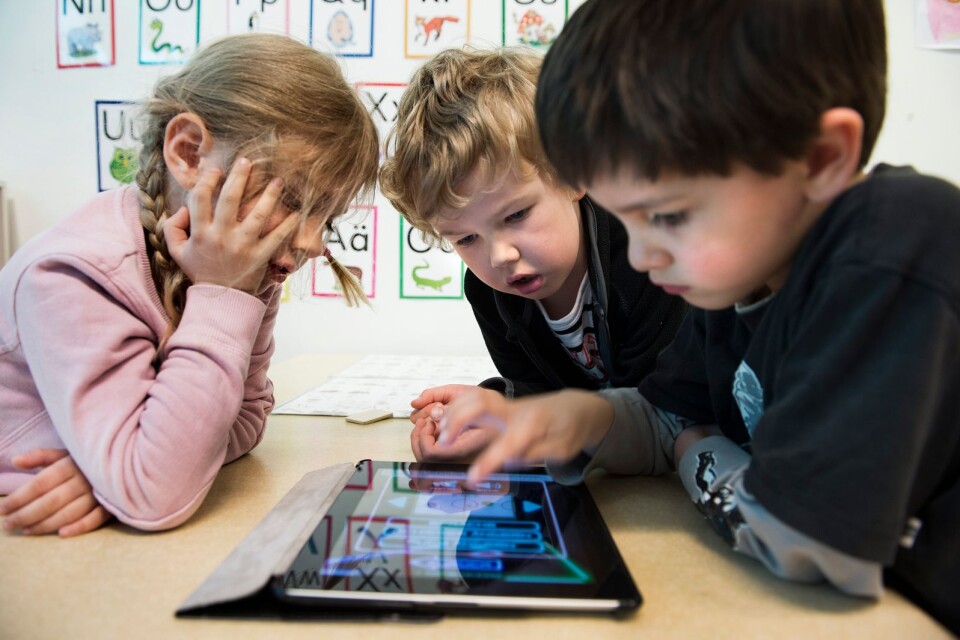 Hur påverkar egentligen digitaliseringen små barns sociala, emotionella och kognitiva förmågor?