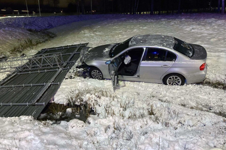 En singelolycka inträffade på väg 30 vid trafikplats Öjaby på tisdagskvällen.