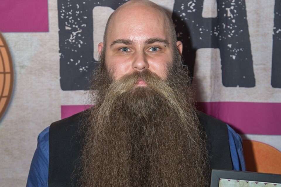 Jonas Bergkvist med den tredje titeln i tävlingen Sveriges vackraste naturliga skägg.