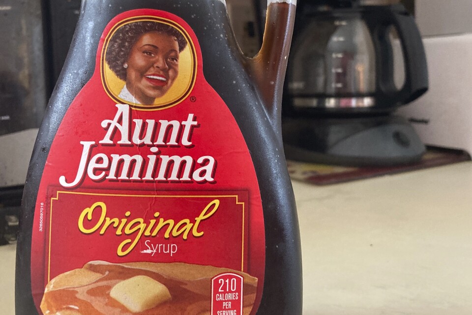 Det har blivit dags att ta bort "Aunt Jemima" från sirapsflaskorna har Pepsiägda Quaker Oats lovat. De nya förpackningarna ska vara på plats i slutet av året.