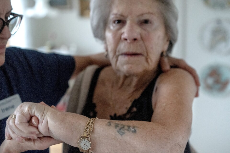 Fela Skog är en av dem som överlevde Förintelsen. Foto: TT