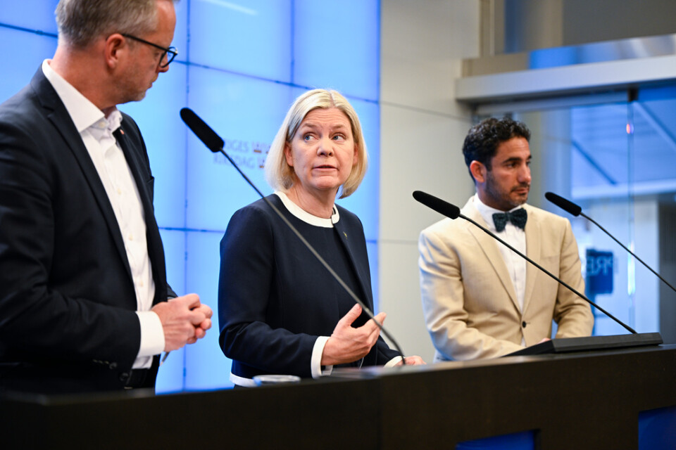 Mikael Damberg, Magdalena Andersson och Ardalan Shekarabi under en pressträff om åtgärder mot gängen.