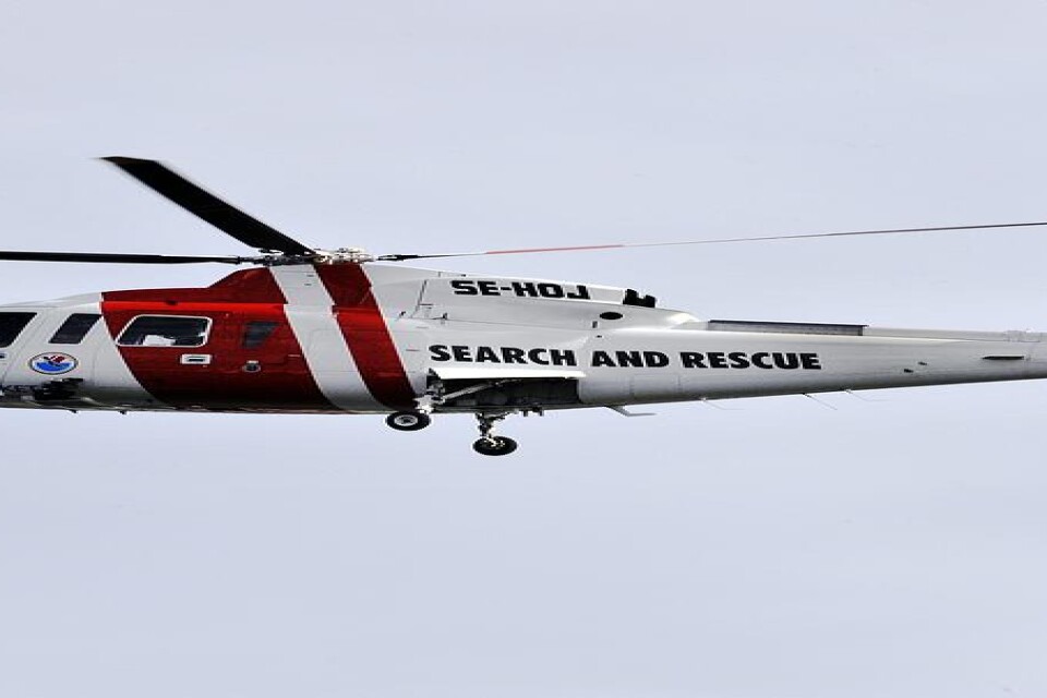 Sjöräddningen har sökt efter en försvunnen man, bland annat med helikopter. Arkivbild.