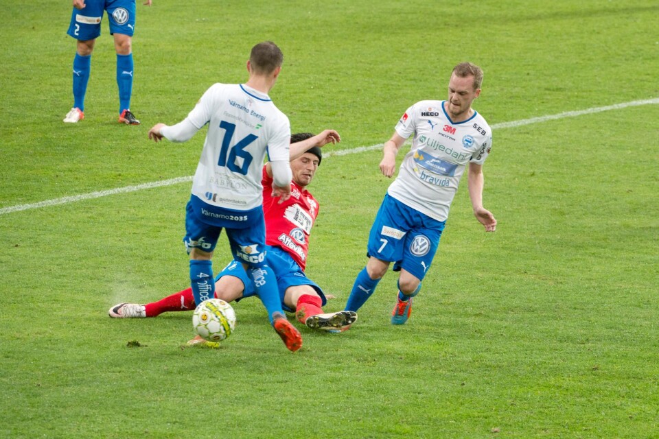 Värnamo var starkare när man mötte Öster i Superettan, men den misstänkta matchfixningen pågick i Svenska Cupen och det är matchen mot Assyriska som hamnat under lupp.