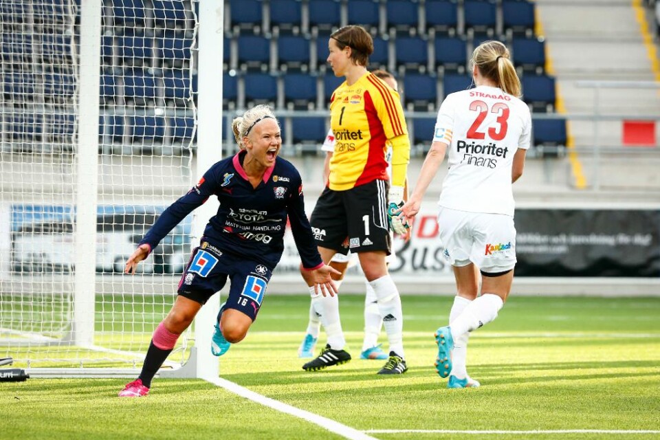 Samtidigt som AIK:s herrar firade sin derbyseger i Solna fortsatte klubbens nattsvarta vandring i damallsvenskan. Efter 0-2 mot både Göteborg och Umeå och 0-1 mot Mallbacken blev det 0-4 borta mot Linköping. En riktig överkörning enligt corren.se, som s