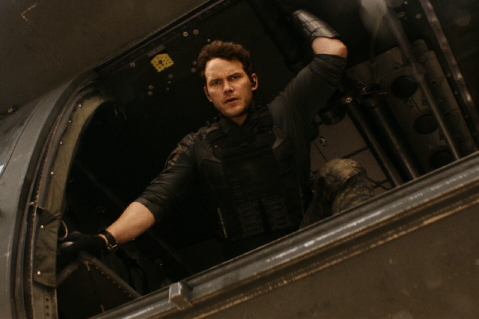 Chris Pratt spelar soldaten Dan Forester som skickas till framtiden för att kriga mot insektslika utomjordingar. Pressbild.