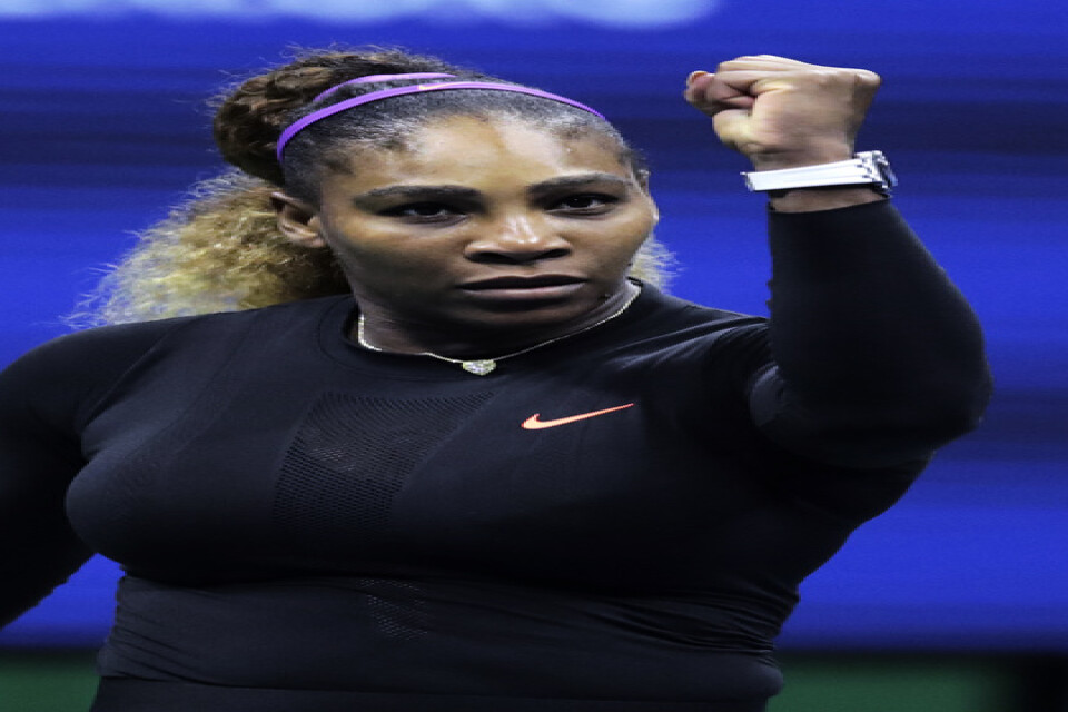 Serena Williams segergest efter matchen mot Caty McNally.